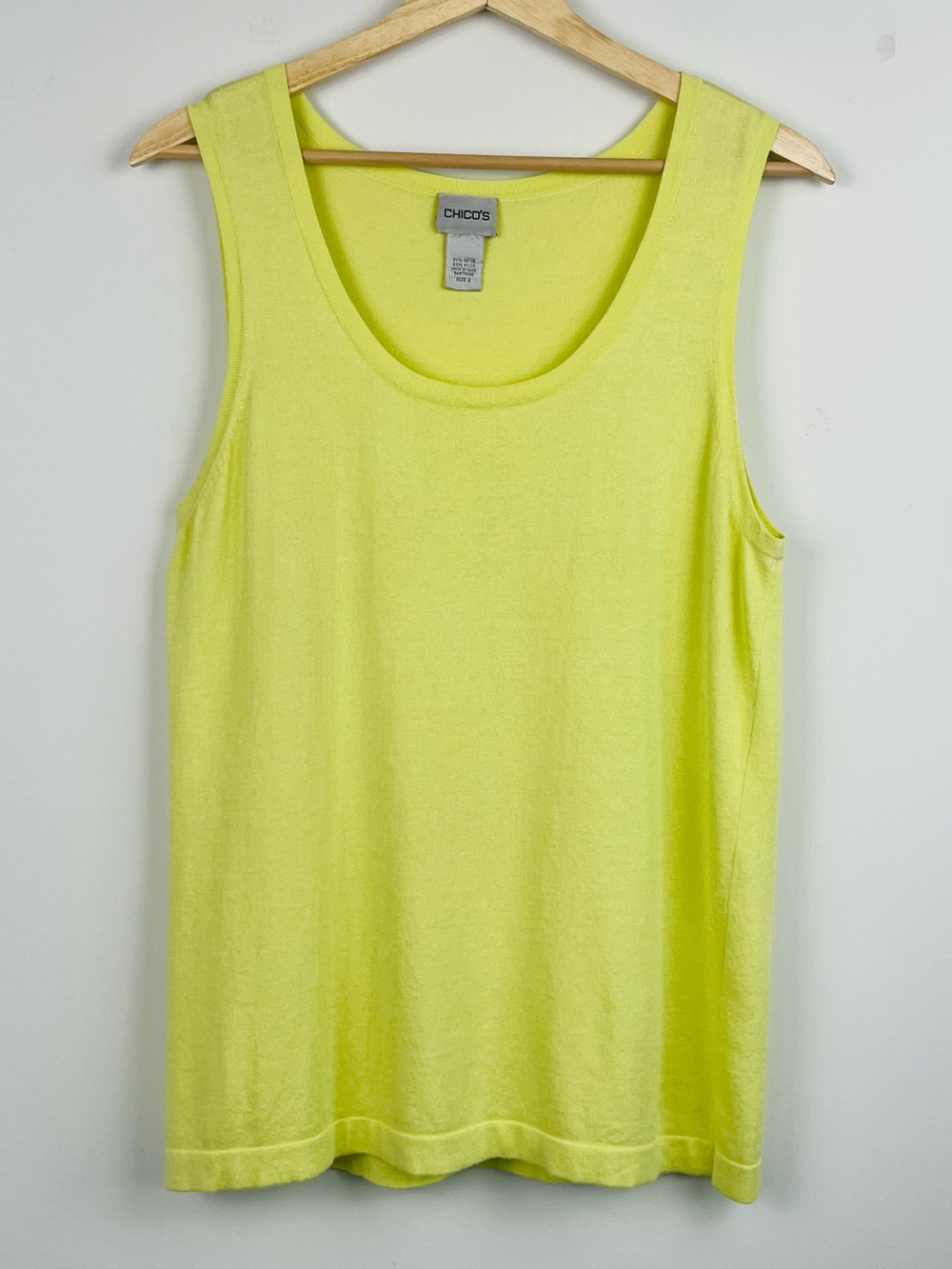 Chico’s lime green rayon nylon knit sleeveless tank style top, large.